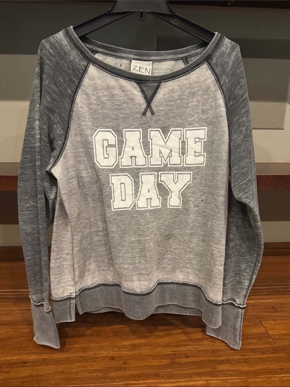 J. America ZEN Heather Gray Sweatshirt Labeled L